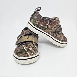 Real Tree - Bill Jordan's Outdoors Toddler Camo Sneakers With Velcro Straps